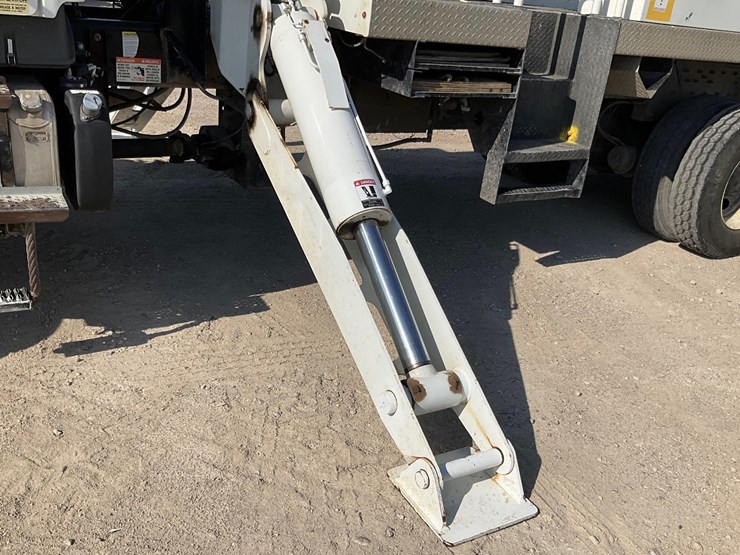 2015-freightliner-bucket-truck---terex-tm-100-boom---cummins-diesel---allison-transmission-image-10
