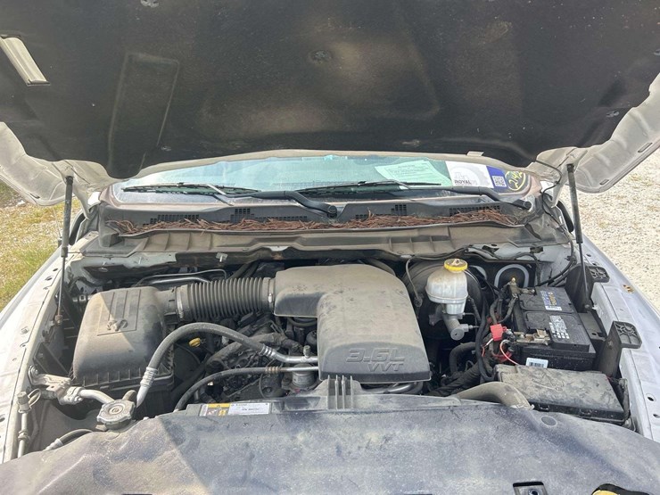 2019-ram-1500-classic-image-8