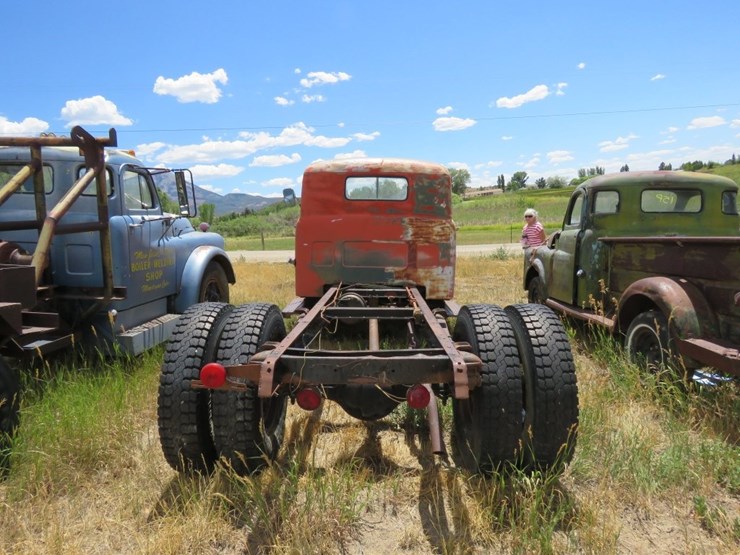 1952-dodge-b-3-f-1-½-ton-truck-image-5