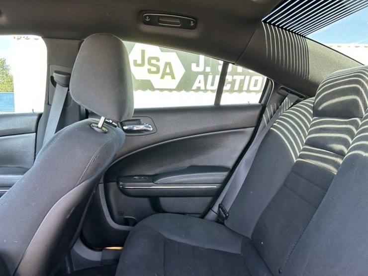 2011-dodge-charger-sedan-image-20
