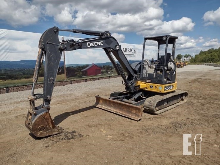 2017-deere-50g-image-46