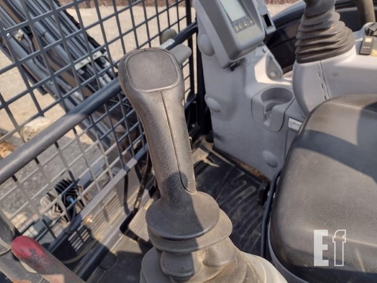 2018-deere-35g-image-10