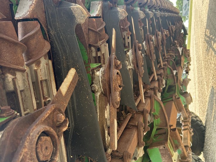 2012-john-deere-618c-image-18