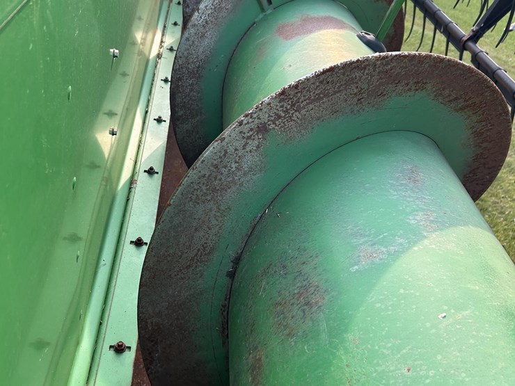2011-john-deere-635f-image-28