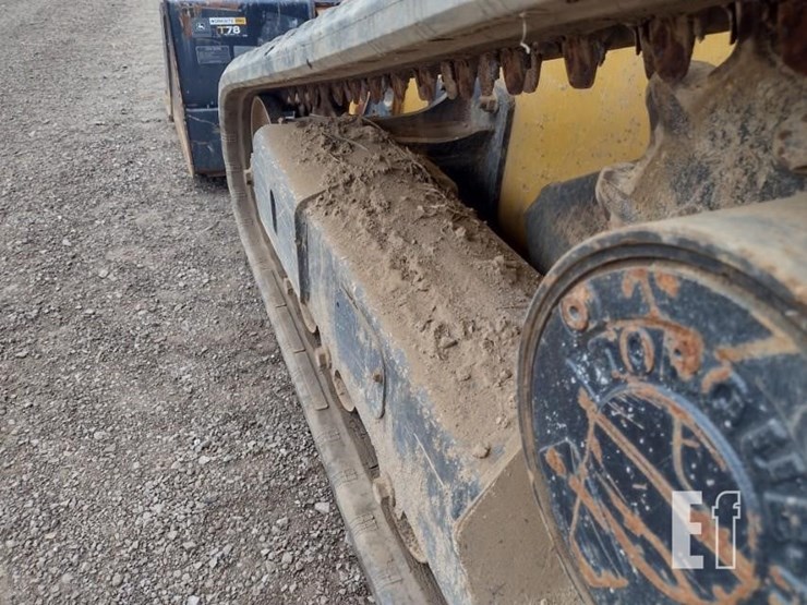 2020-deere-325g-image-22