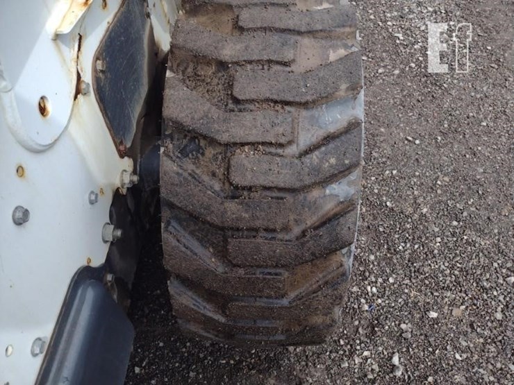 2015-bobcat-s650-image-19