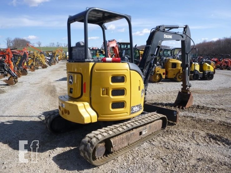 2022-deere-35g-image-49