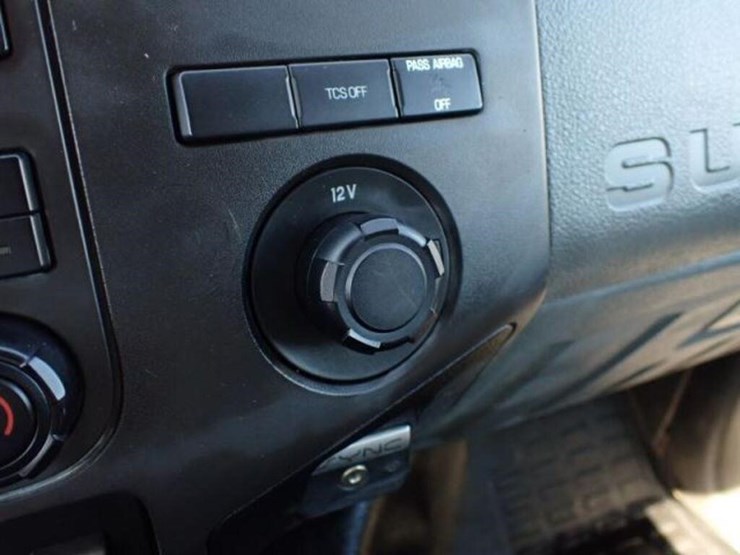 2016-ford-f550-xl-image-21
