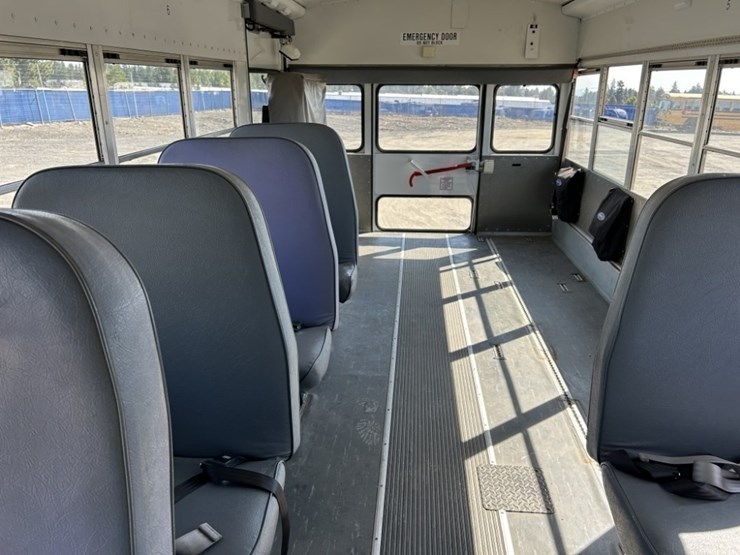 2008-chevrolet-express-school-bus-image-22