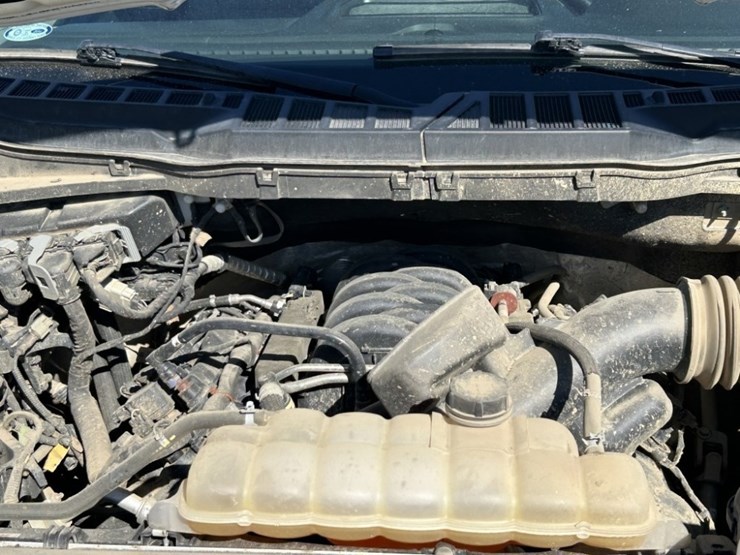 2022-ford-f150-xl-image-24