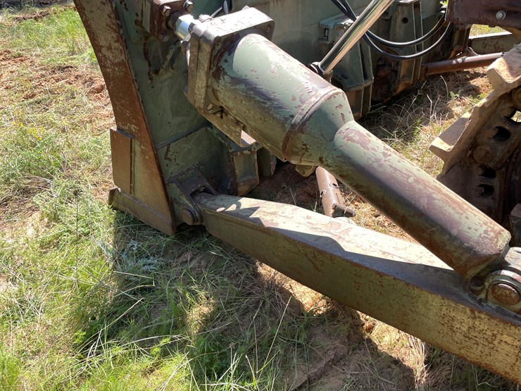 caterpillar-d7-image-23