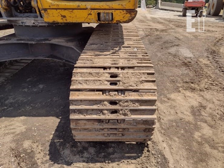 1992-deere-490e-image-40