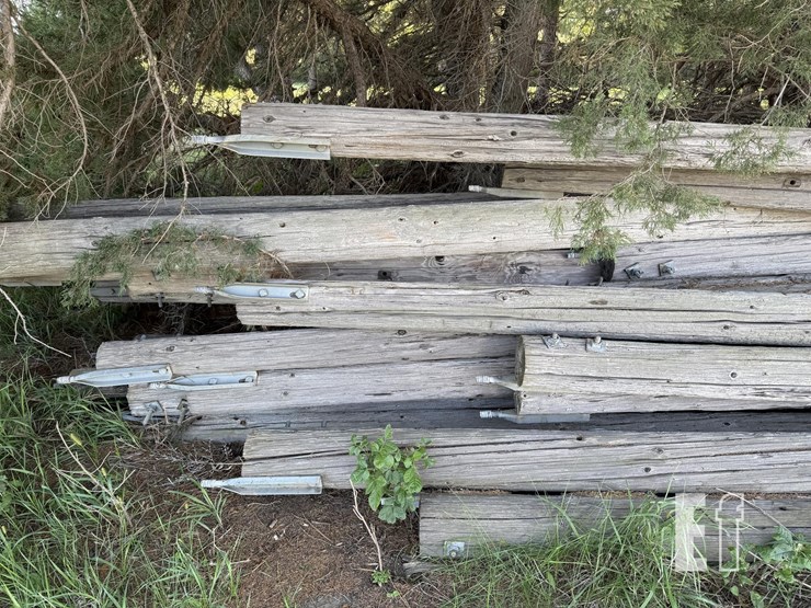 30-power-poles-image-3