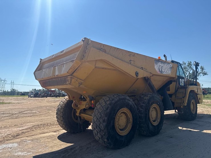 2016-caterpillar-730c2-image-6