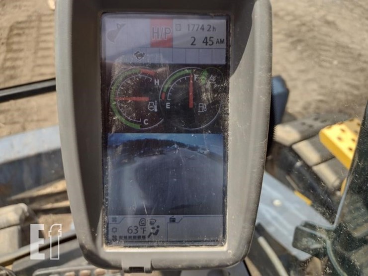 2019-deere-135g-image-7