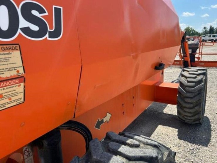 2013-jlg-660sj-image-42