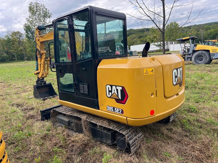 2021-caterpillar-305-image-4