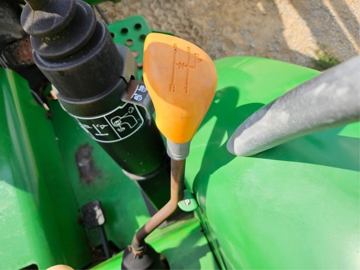 john-deere-5225-image-37