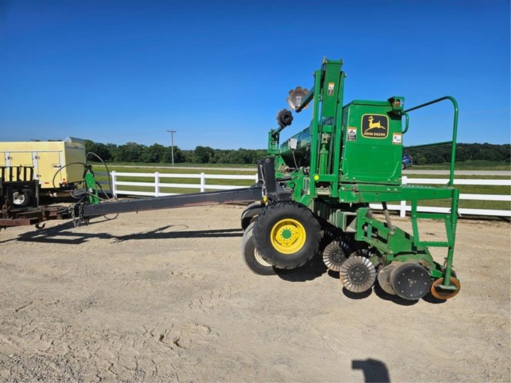 john-deere-1530-image-3