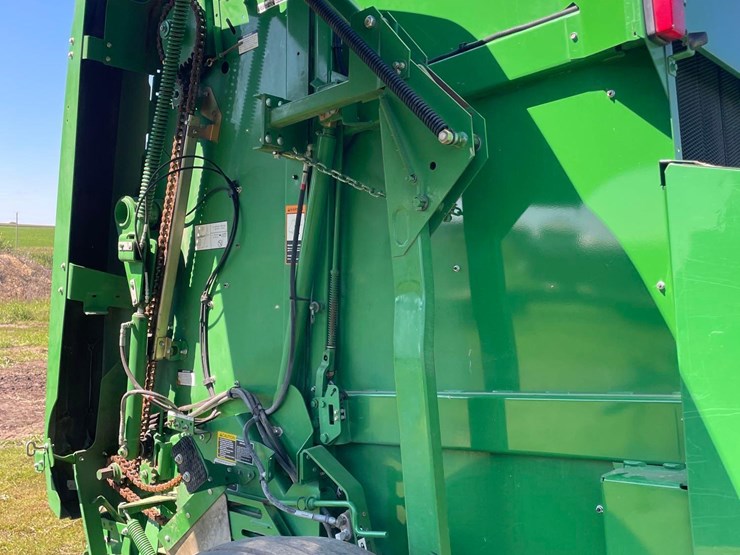 2013-john-deere-569-premium-image-38