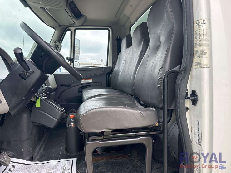 2017-international-durastar-4300-image-15