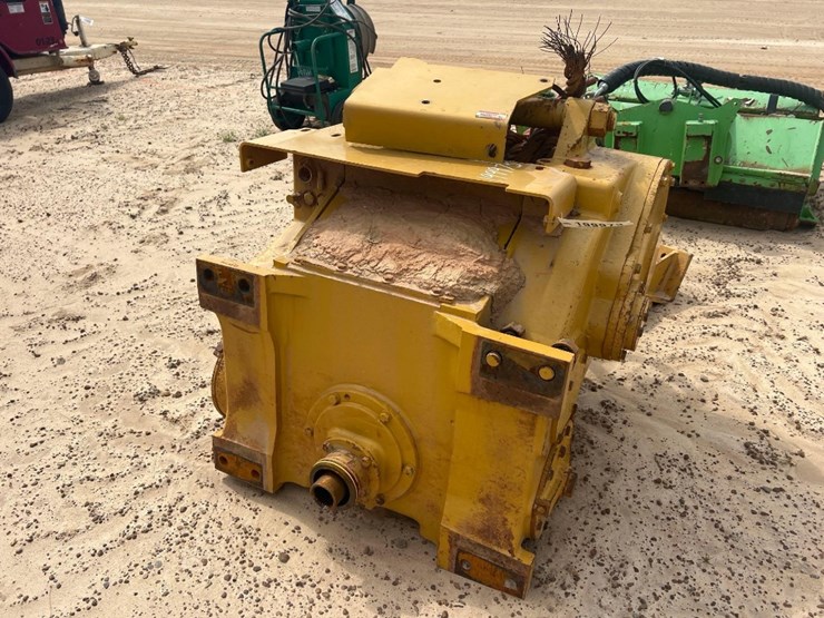 caterpillar-d6t-image-2