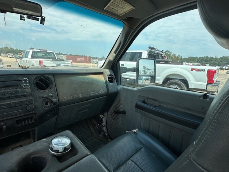 2011-ford-f250-image-34