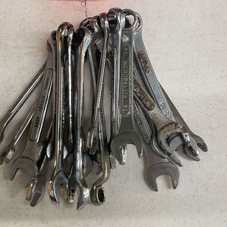Lot of (20) Wrenches