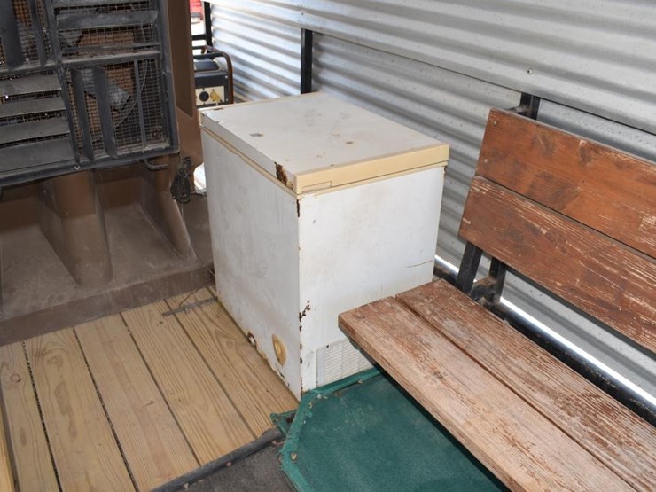 2011-16'-cooling-trailer-w/-generator,-port-a-cool-and-freezer-(vin-#-5vnbu-image-6