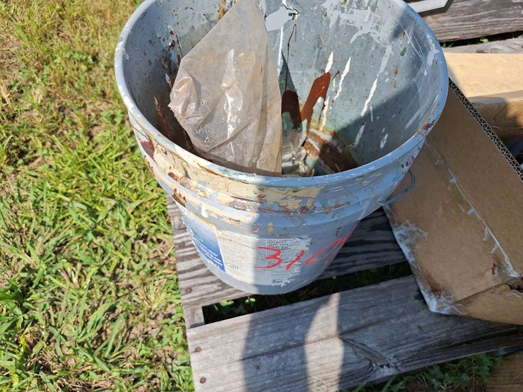 implement-pins-in-bucket-image-3