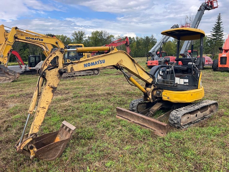 komatsu-pc35mr-2-image-3