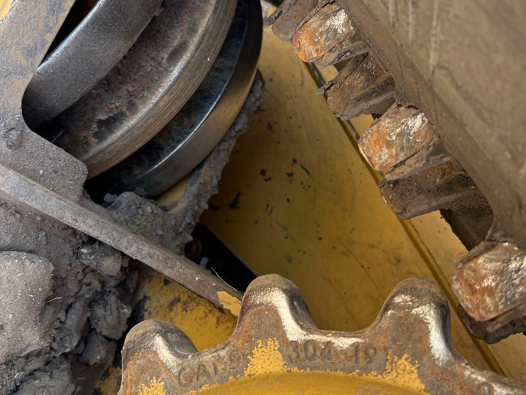 2020-caterpillar-299d3-image-14