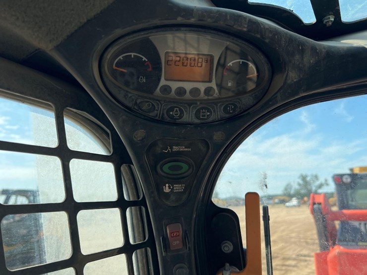 2021-bobcat-t450-image-33