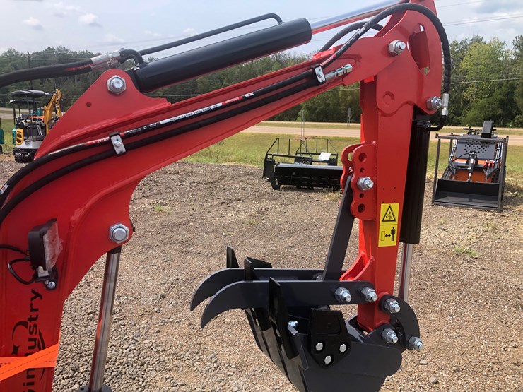 #36-•-cfg-industrial-mx15rx-mini-excavator-image-7