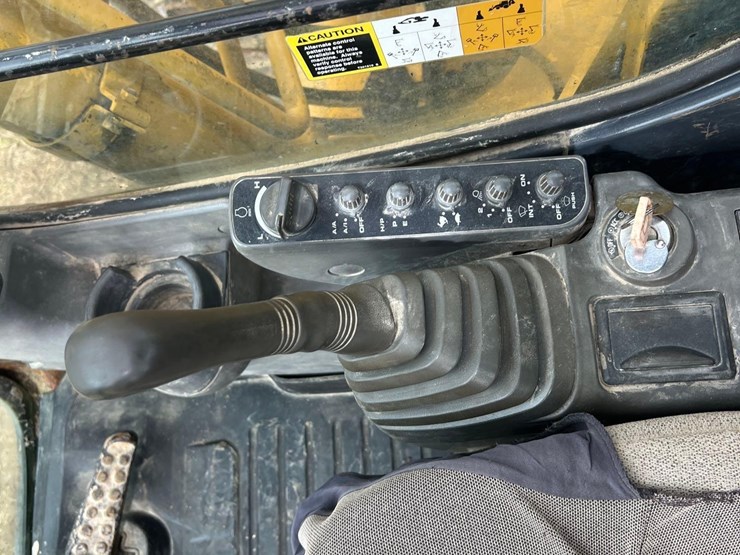 deere-160c-lc-image-25