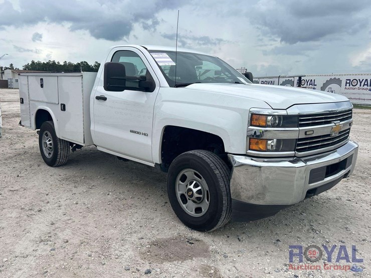 2018-chevrolet-silverado-2500hd-image-2