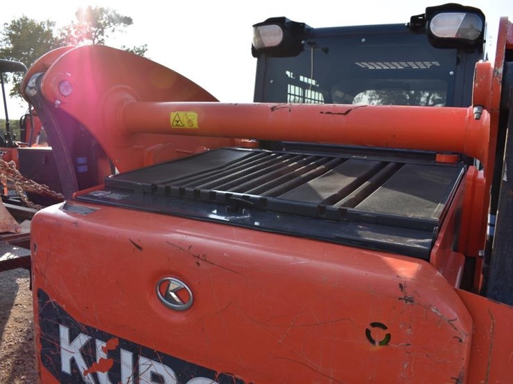 kubota-ssv75-image-7