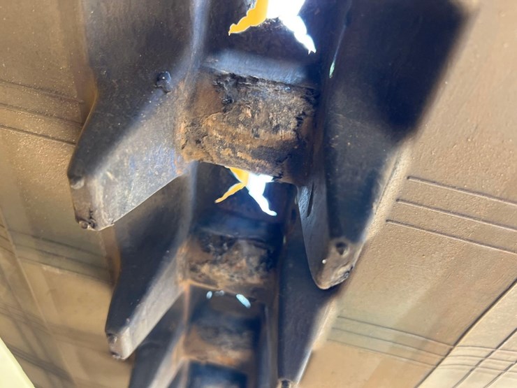 2020-caterpillar-259d3-image-16