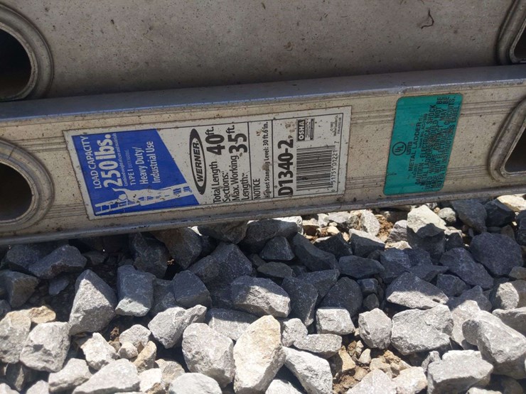 werner-40'-aluminum-ext-ladder-image-2