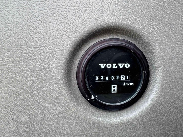 2018-volvo-ecr88d-image-10