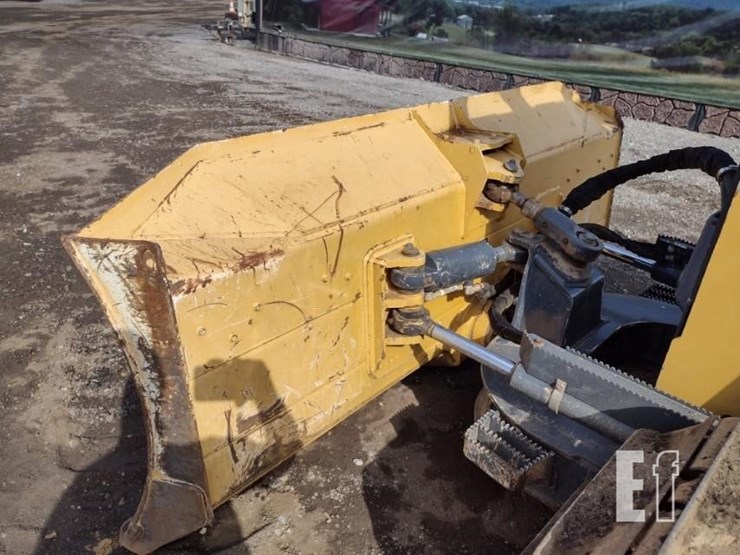 deere-650k-xlt-image-19