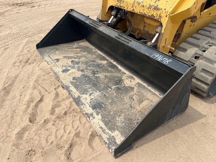 2016-caterpillar-289d-image-9
