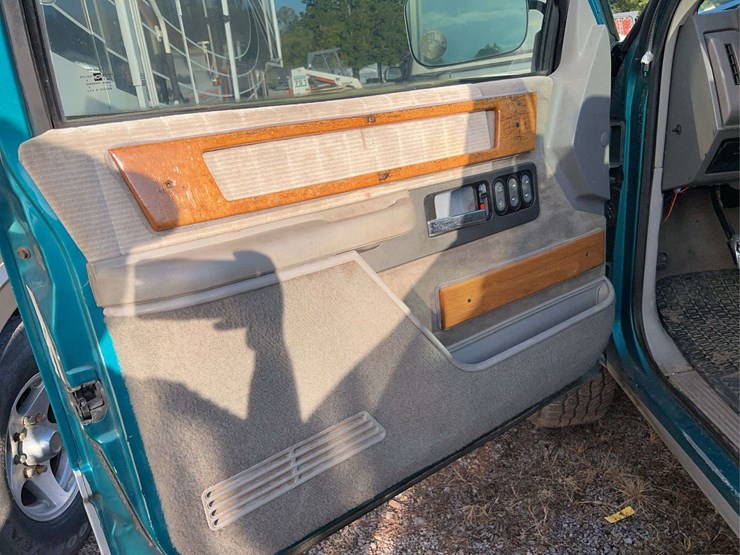 chevrolet-3500-image-14