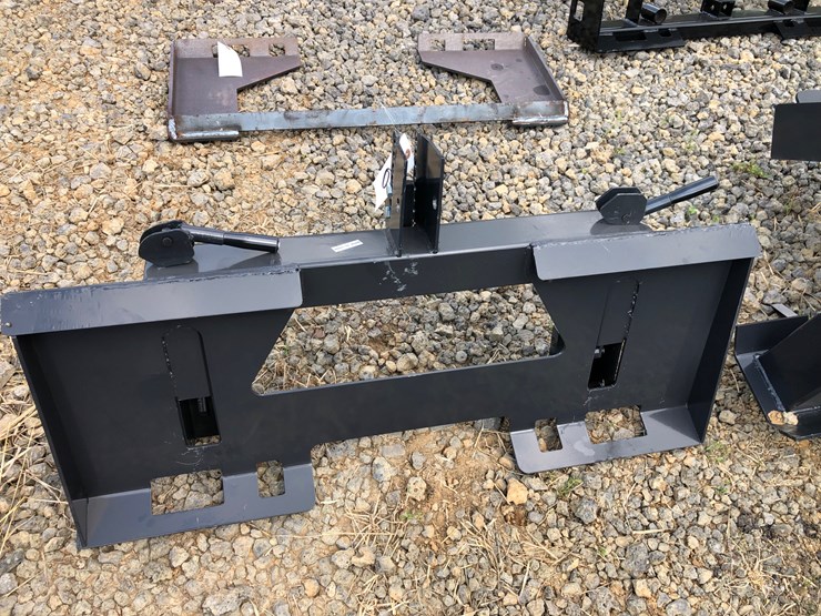#66-•-skid-steer-/-3-pt-adapter-hitch-image-2
