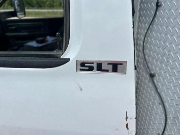 2015-dodge-ram-5500hd-image-8