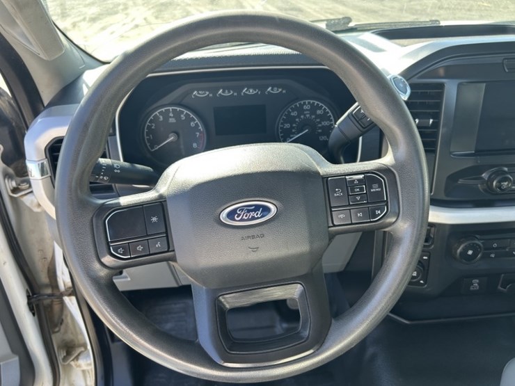 2022-ford-f150-xl-image-16