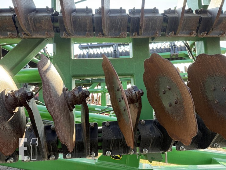 2021-john-deere-2680h-image-40