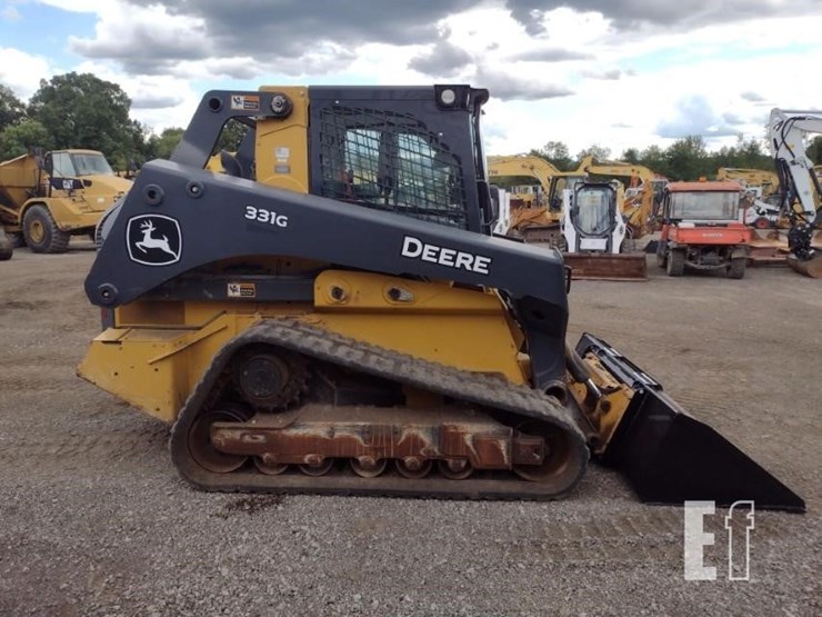 2020-deere-331g-image-3