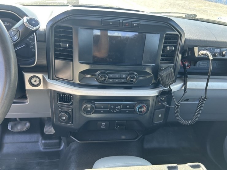 2022-ford-f150-xl-image-15