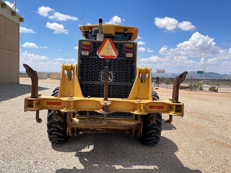 deere-672d-image-4